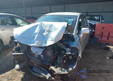 2008 Nissan Versa 1.8S z USA, uszkodzony, nr VIN 3N1BC11E88L391237